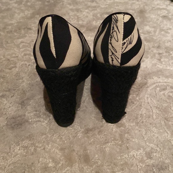 Michael kors zebra print wedges - Picture 5 of 5